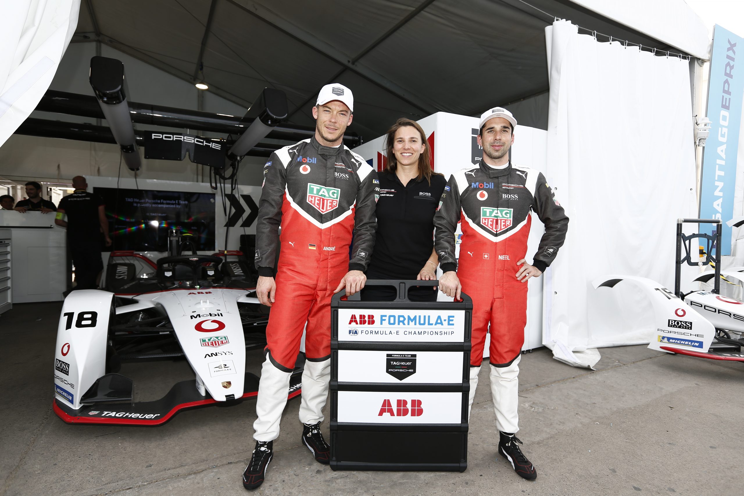 porsche team transport